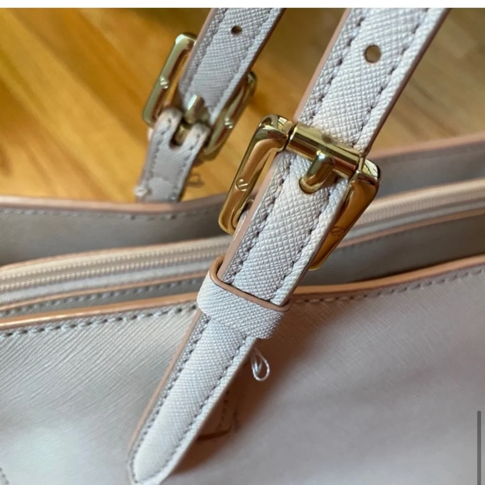 Tory Burch tory burch